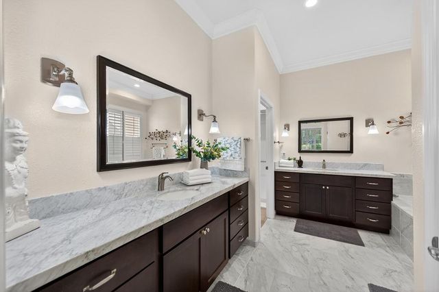 5732 Grassington Ln, Sacramento, CA 95835