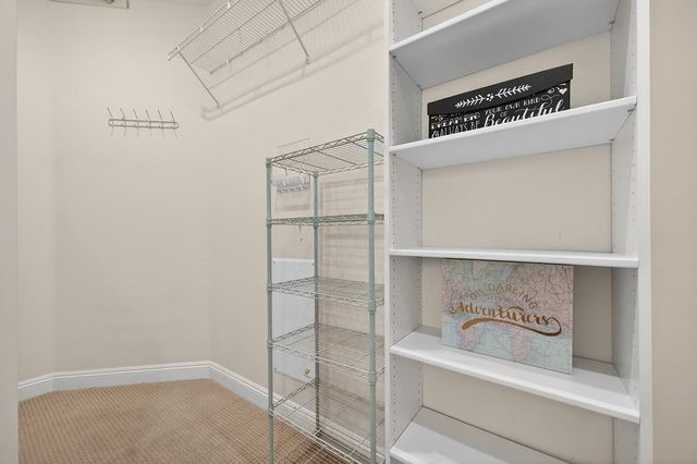 5732 Grassington Ln, Sacramento, CA 95835