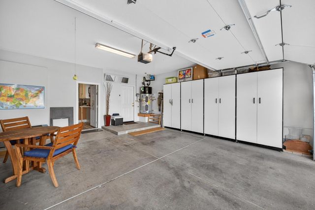 5732 Grassington Ln, Sacramento, CA 95835