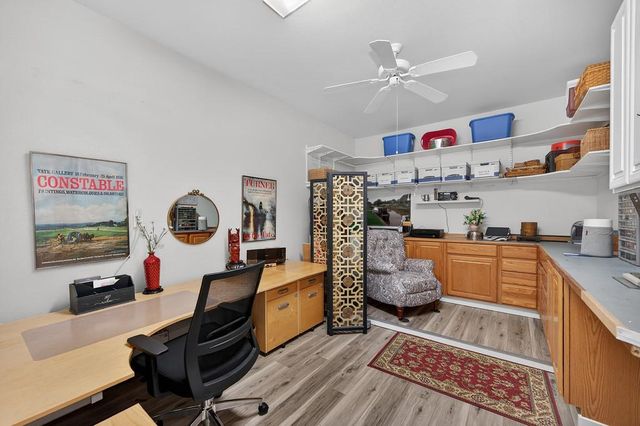 5732 Grassington Ln, Sacramento, CA 95835