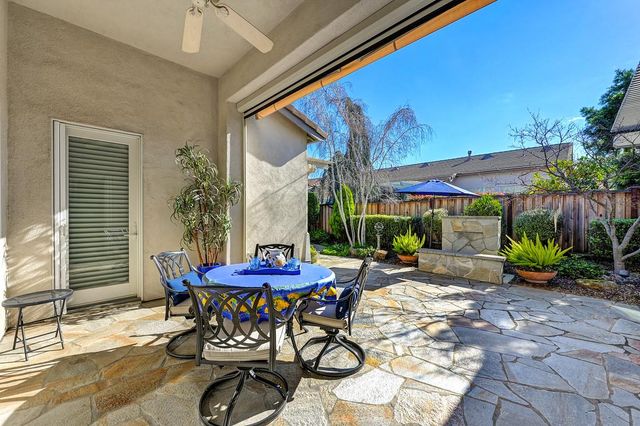 5732 Grassington Ln, Sacramento, CA 95835