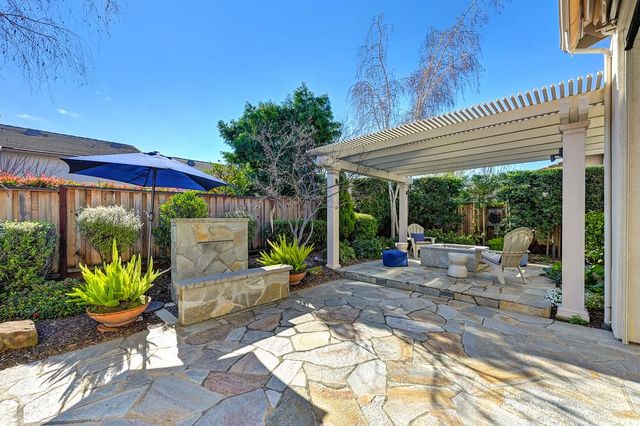 5732 Grassington Ln, Sacramento, CA 95835