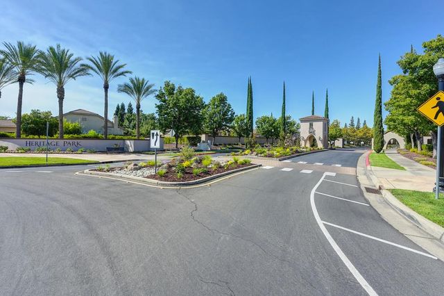 5732 Grassington Ln, Sacramento, CA 95835