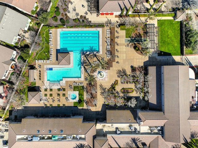 5732 Grassington Ln, Sacramento, CA 95835