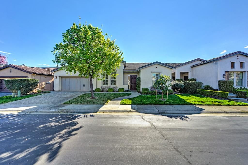 5732 Grassington Ln, Sacramento, CA 95835