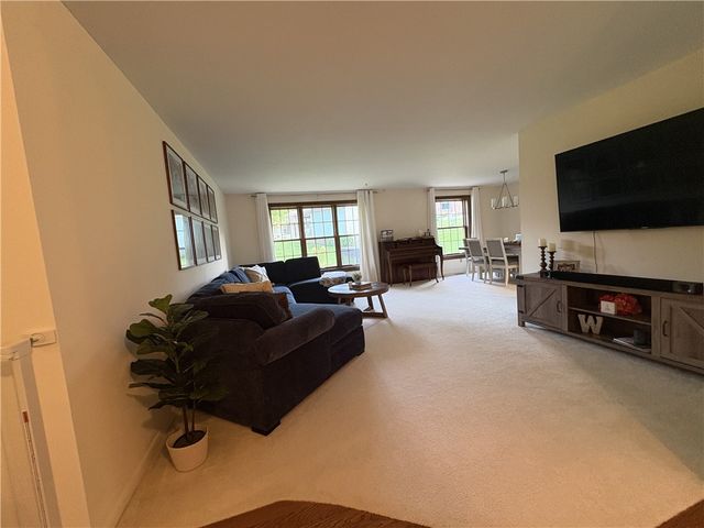 2308 Wrenside Lane, Dayton, OH 45440