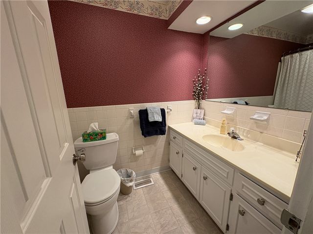 2308 Wrenside Lane, Dayton, OH 45440