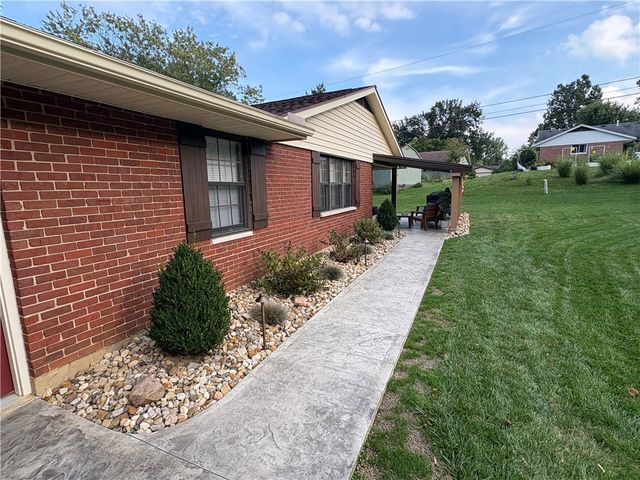 2308 Wrenside Lane, Dayton, OH 45440