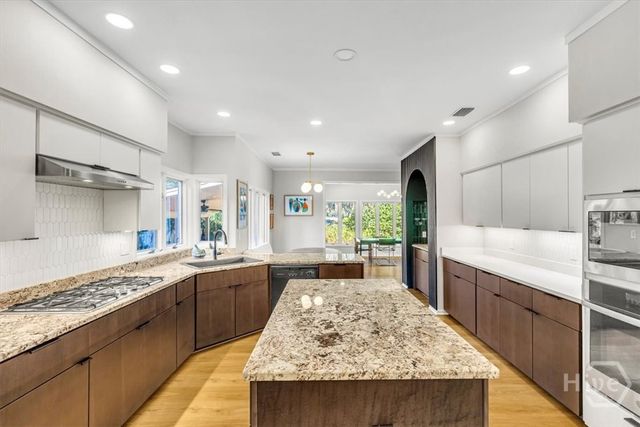 2 Fox Meadow Circle, Savannah, GA 31411