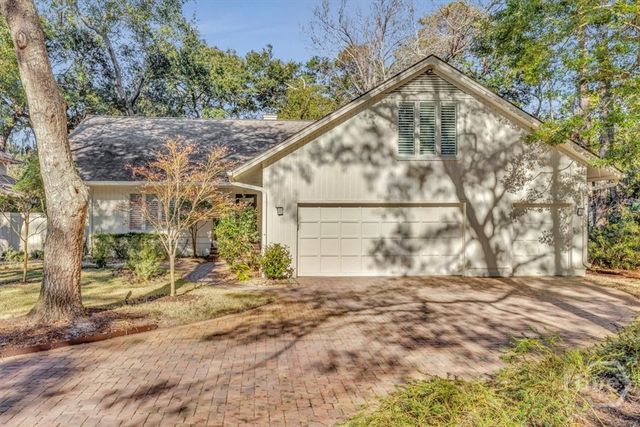 2 Fox Meadow Circle, Savannah, GA 31411