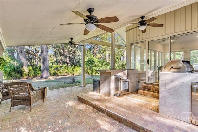 2 Fox Meadow Circle, Savannah, GA 31411