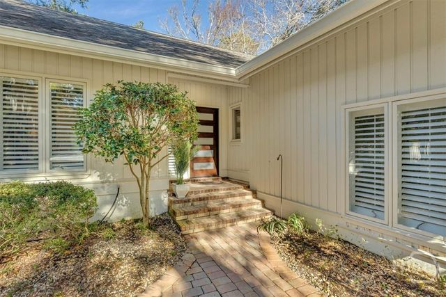 2 Fox Meadow Circle, Savannah, GA 31411