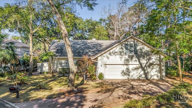 2 Fox Meadow Circle, Savannah, GA 31411