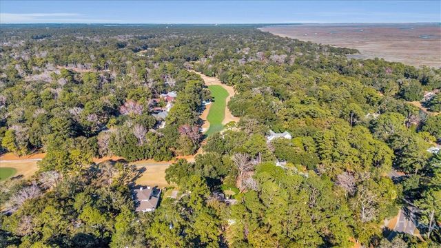 2 Fox Meadow Circle, Savannah, GA 31411