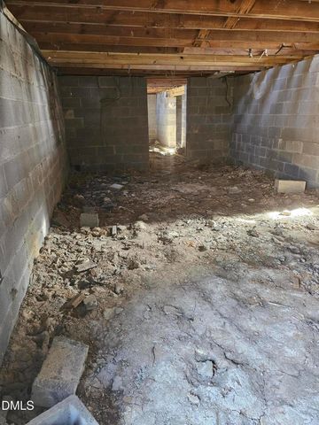 708 Nc 210, Smithfield, NC 27577