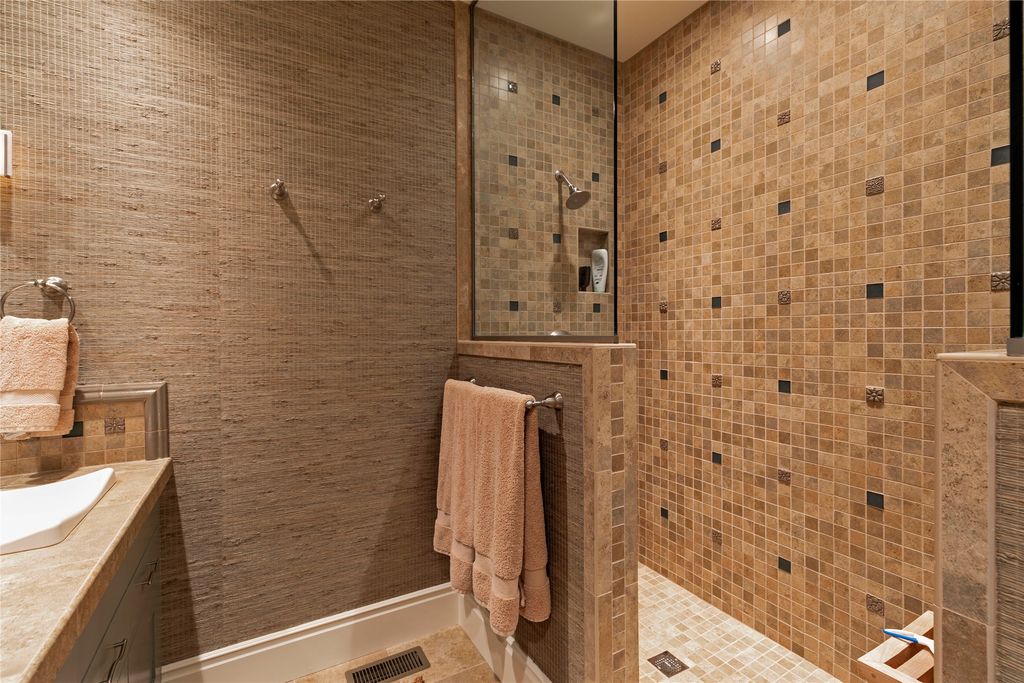 33702 N Finley Point Road, Polson, MT 59860 photo 46