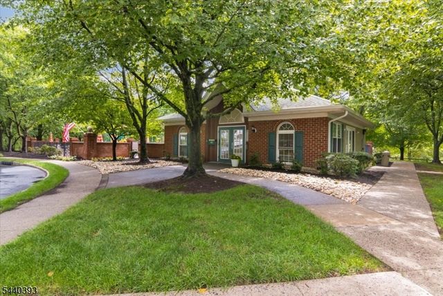 637 Magnolia Ln, Branchburg Twp., NJ 08876