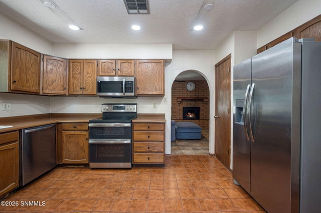 651 W Taylor Road, Las Cruces, NM 88007