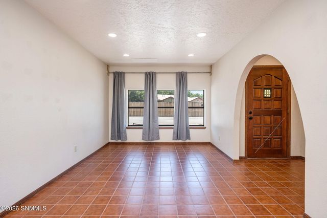 651 W Taylor Road, Las Cruces, NM 88007