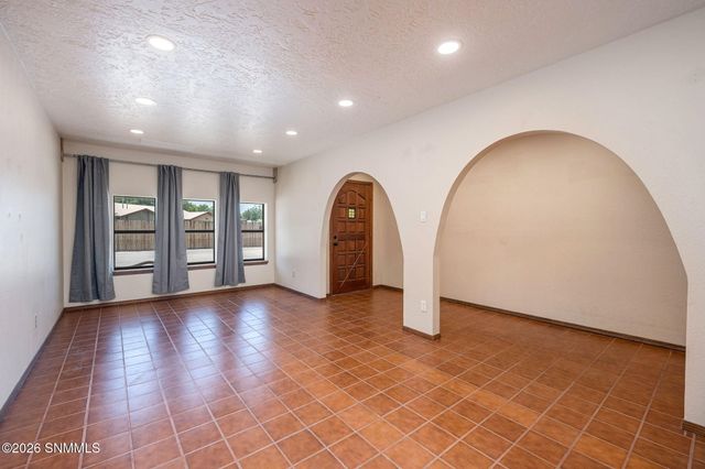 651 W Taylor Road, Las Cruces, NM 88007