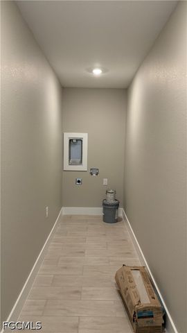 1424 NE 37th ST, Cape Coral, FL 33909