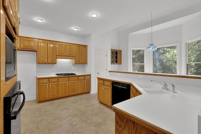 3760 Colonial Trail SW, Lilburn, GA 30047