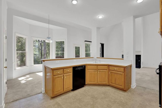 3760 Colonial Trail SW, Lilburn, GA 30047
