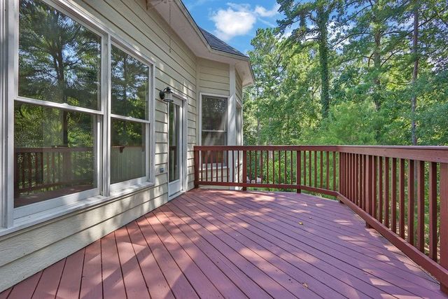 3760 Colonial Trail SW, Lilburn, GA 30047