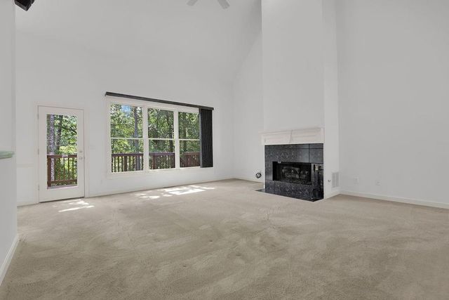 3760 Colonial Trail SW, Lilburn, GA 30047