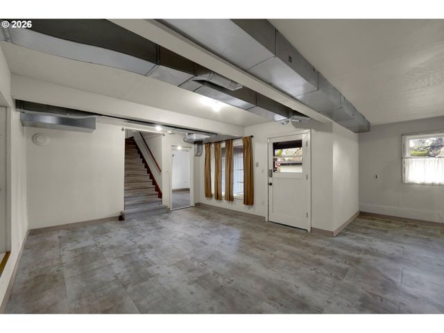 605 FULVUE Dr, Eugene, OR 97405