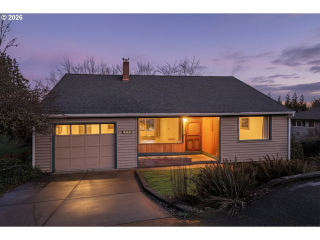 605 FULVUE Dr, Eugene, OR 97405