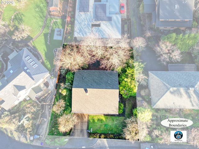 605 FULVUE Dr, Eugene, OR 97405