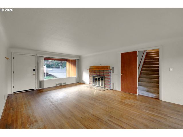 605 FULVUE Dr, Eugene, OR 97405