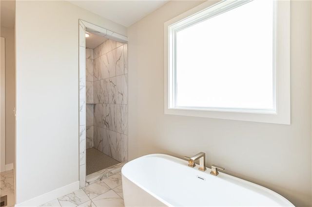 18608 Ironwood Street, Overland Park, KS 66085