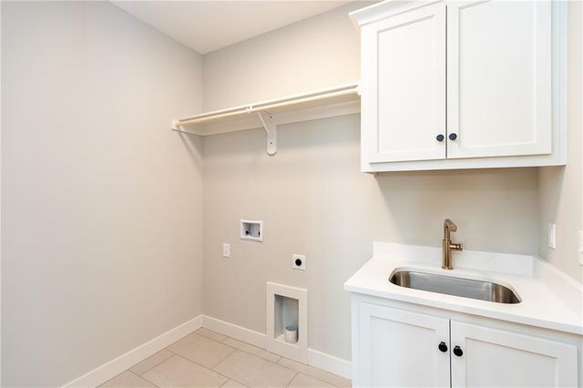 18608 Ironwood Street, Overland Park, KS 66085