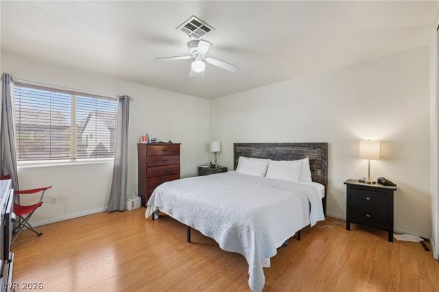 5240 Steinbrenner Lane, Las Vegas, NV 89118