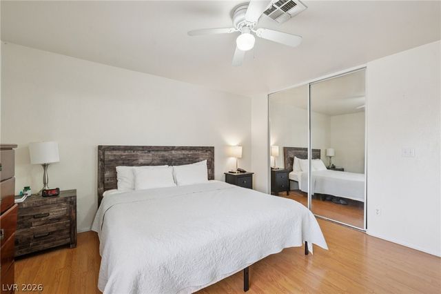 5240 Steinbrenner Lane, Las Vegas, NV 89118