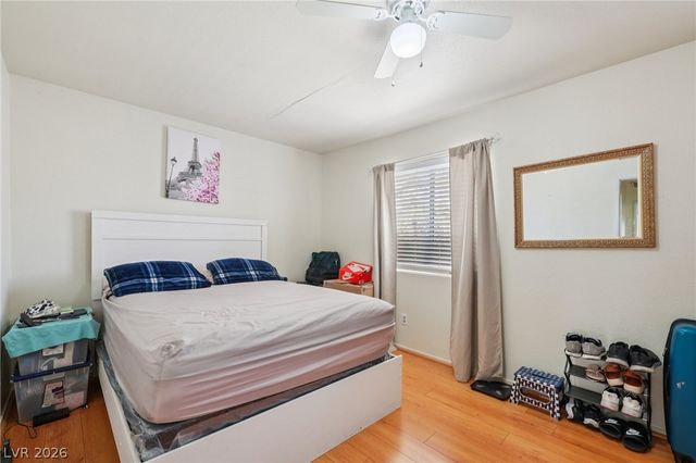 5240 Steinbrenner Lane, Las Vegas, NV 89118