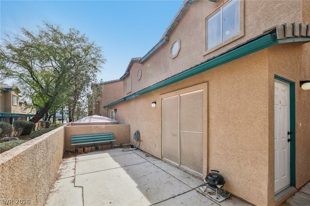 5240 Steinbrenner Lane, Las Vegas, NV 89118