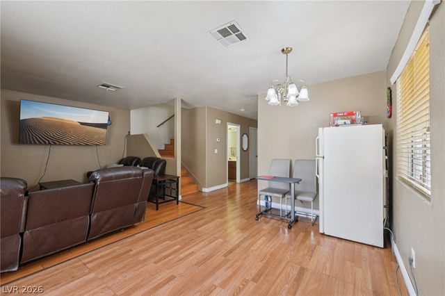 5240 Steinbrenner Lane, Las Vegas, NV 89118