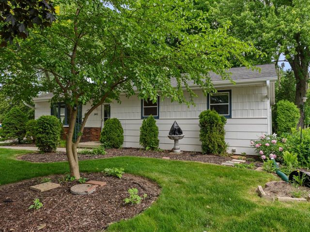 1441 Lee CIRCLE, Manitowoc, WI 54220