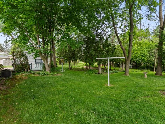 1441 Lee CIRCLE, Manitowoc, WI 54220