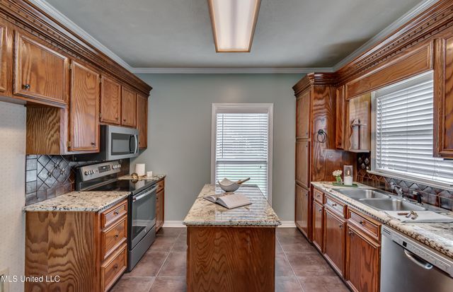 222 Cherry Drive, Brandon, MS 39042