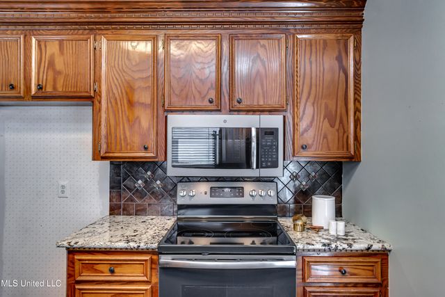 222 Cherry Drive, Brandon, MS 39042
