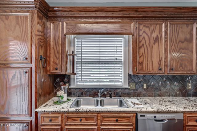 222 Cherry Drive, Brandon, MS 39042