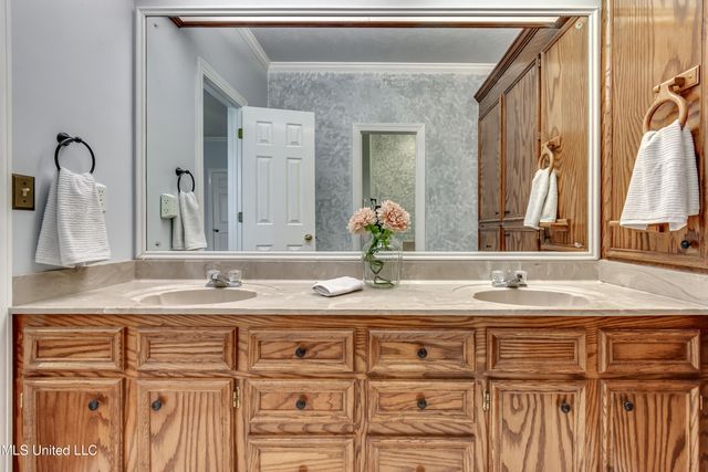222 Cherry Drive, Brandon, MS 39042