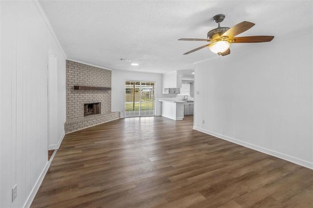 2219 Roxton Street, Sulphur, LA 70663