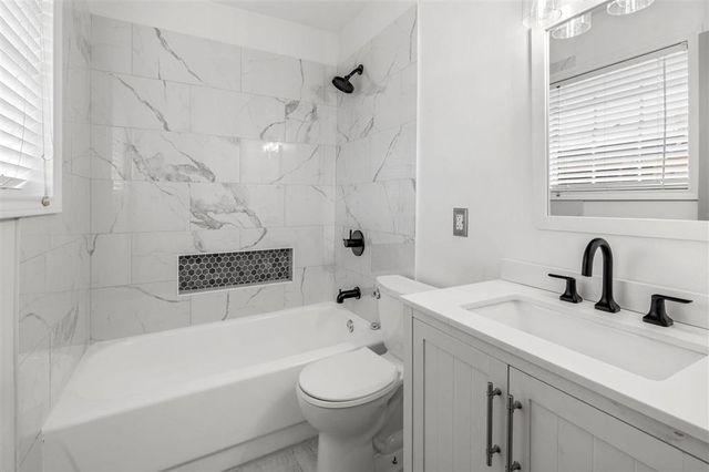 2219 Roxton Street, Sulphur, LA 70663