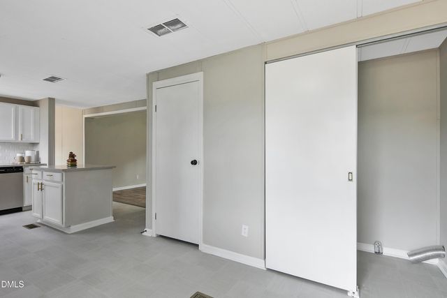 5444 Gilcrest Sands Drive, Hope Mills, NC 28348