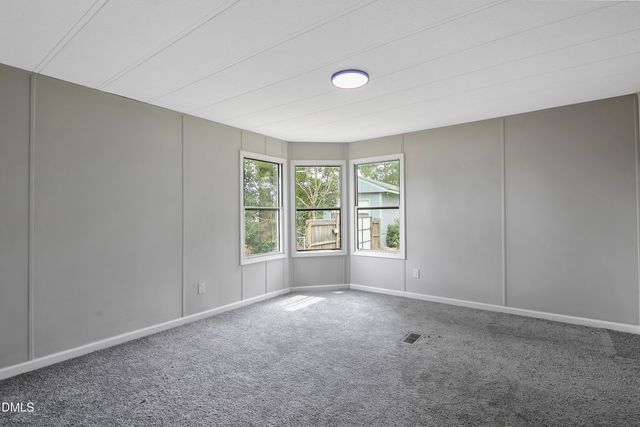 5444 Gilcrest Sands Drive, Hope Mills, NC 28348